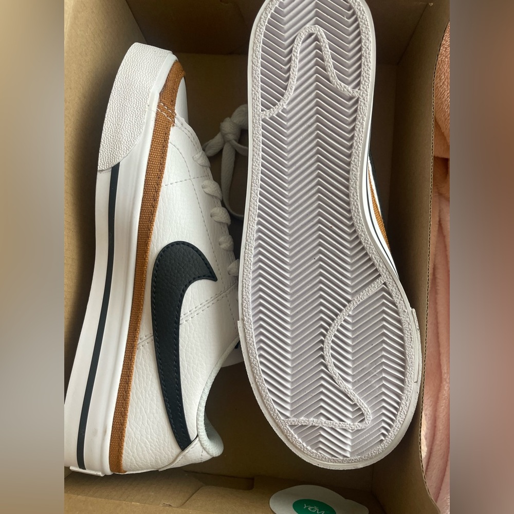 Nike Women's Court Legacy Shoes